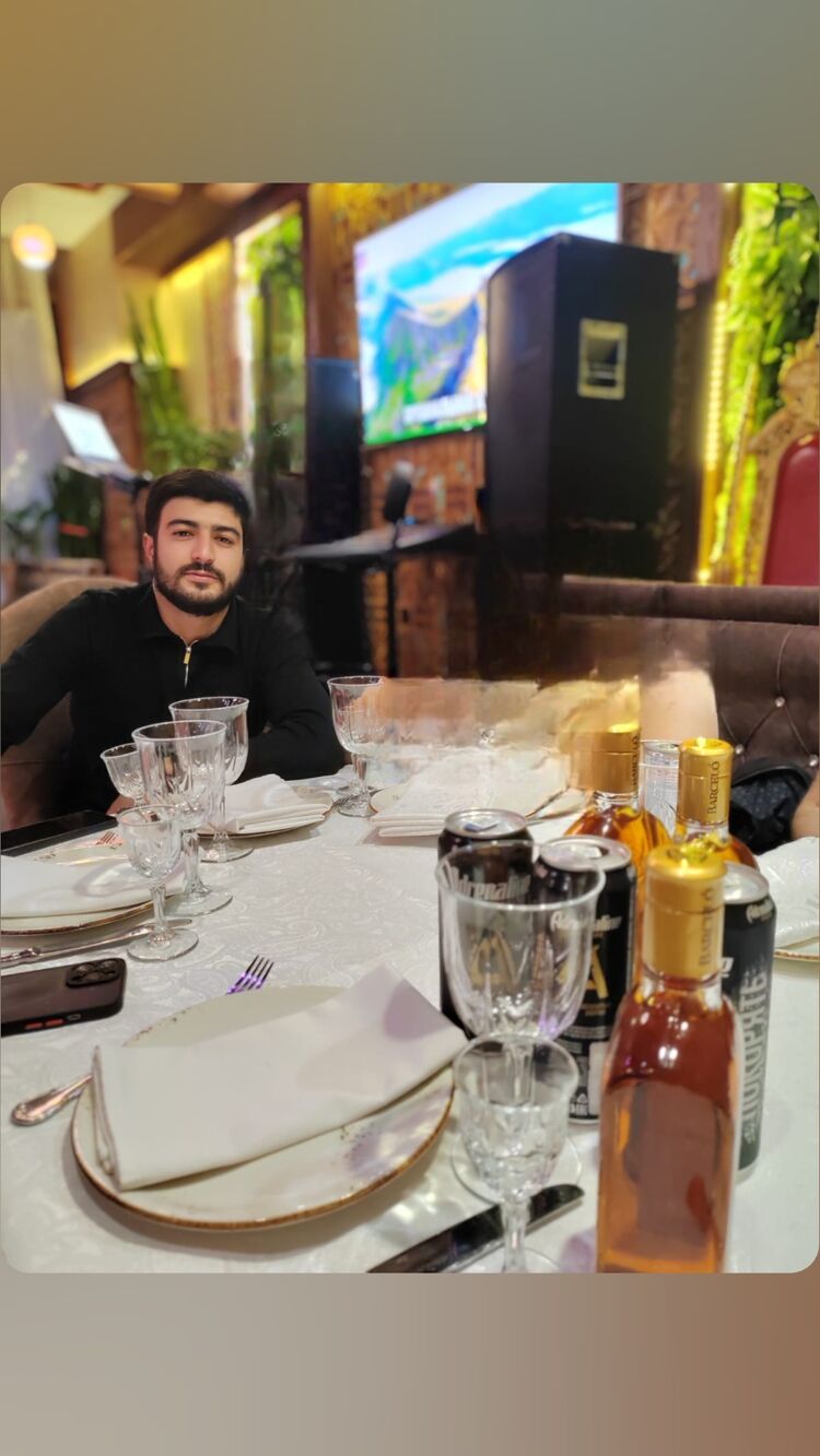  45711899  Sadiq, 26 ,    -