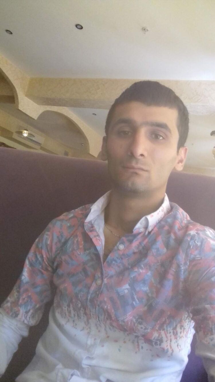  ,   Amil, 32 ,   ,   