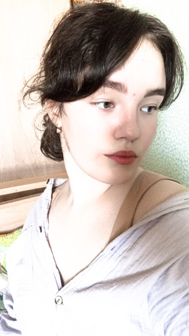  44612439  Anya, 19 ,    Avalon