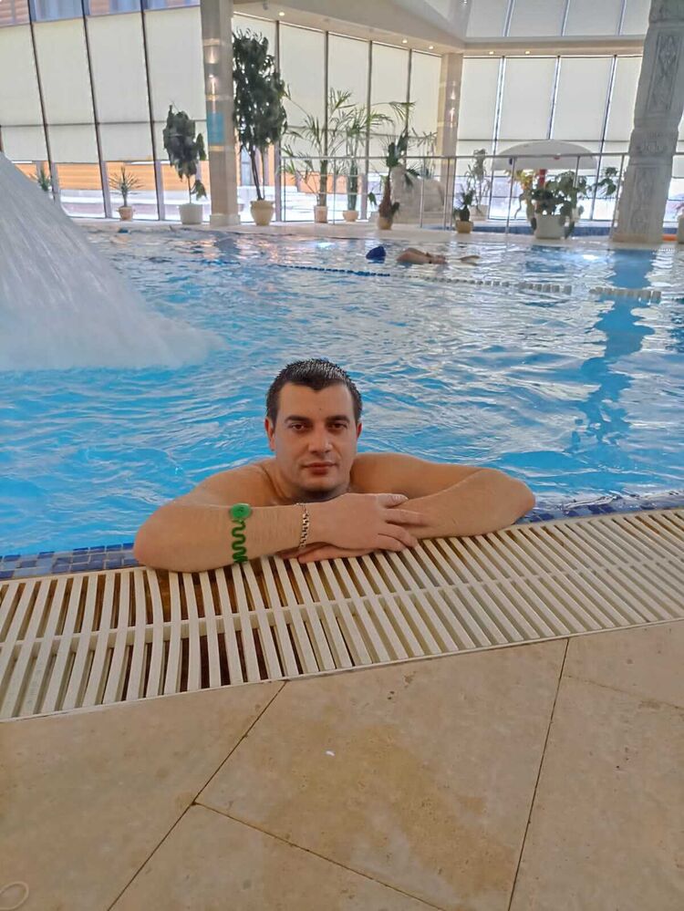  48157169  Ivan, 35 ,    -