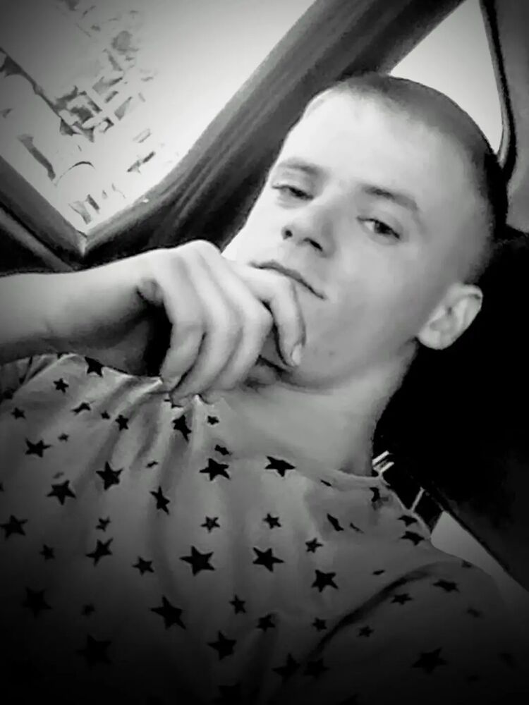  29477799  Vlad, 25 ,    