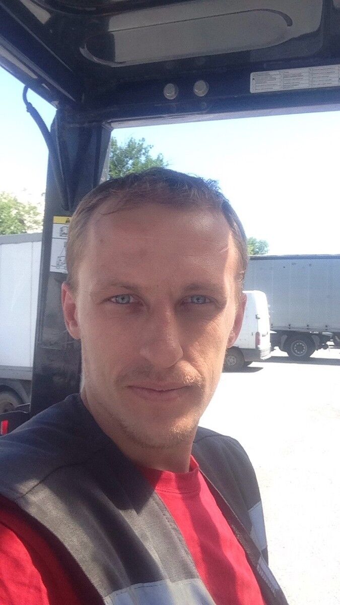  10194759  Vladimir, 39 ,    --