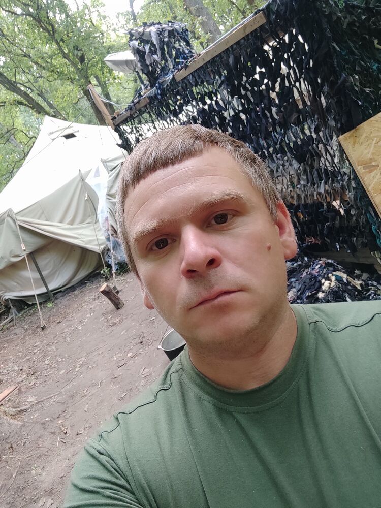 37904309  Kostya, 36 ,    