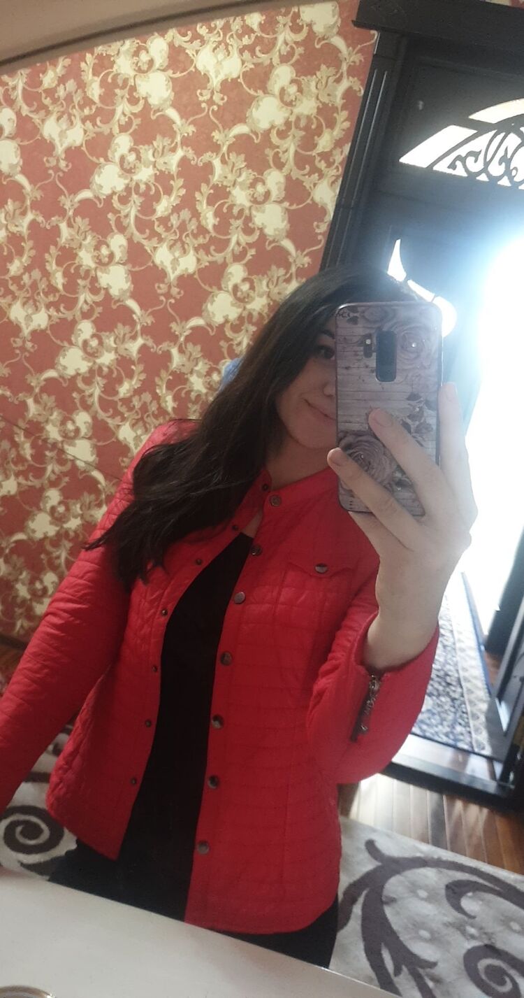  ,   Lola, 30 ,   c 