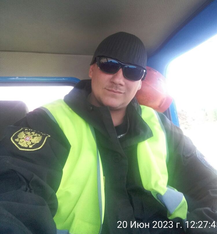 40223519  , 36 ,    
