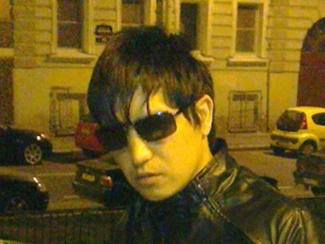  -,   , 32 ,  