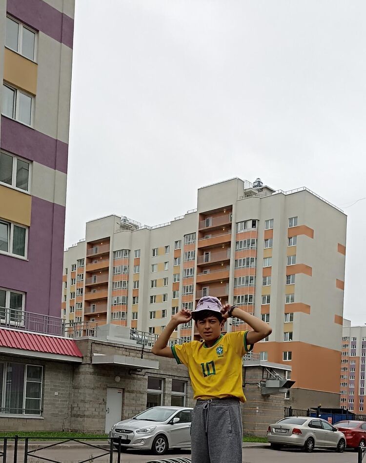  37134909  Salmon, 20 ,    -