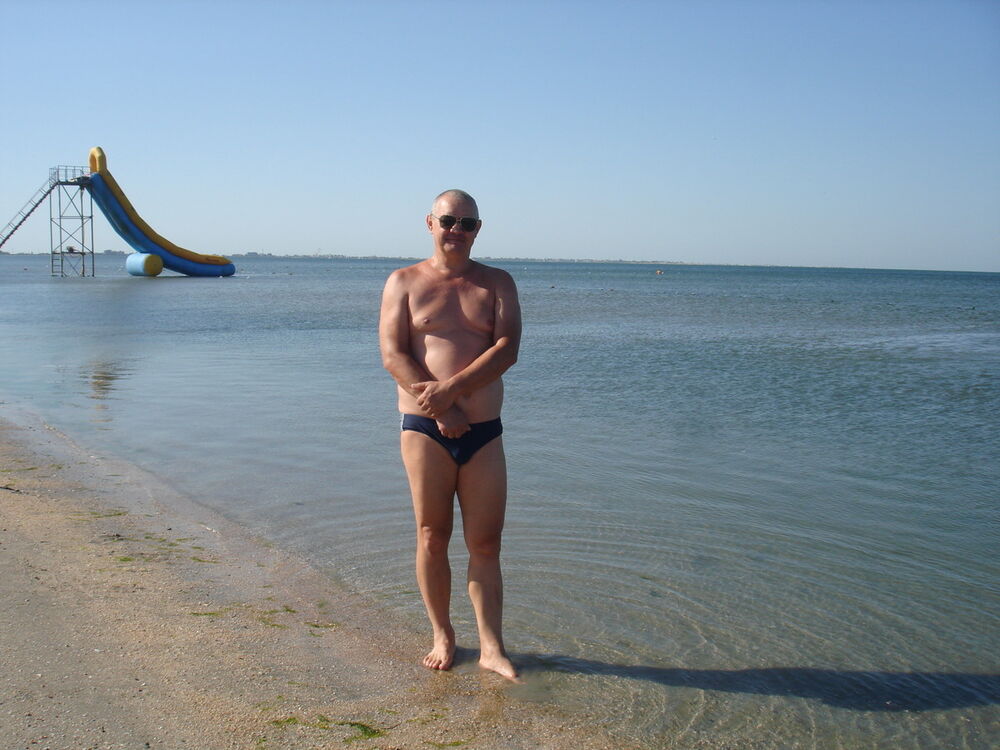  15044789  Vladimir, 59 ,    