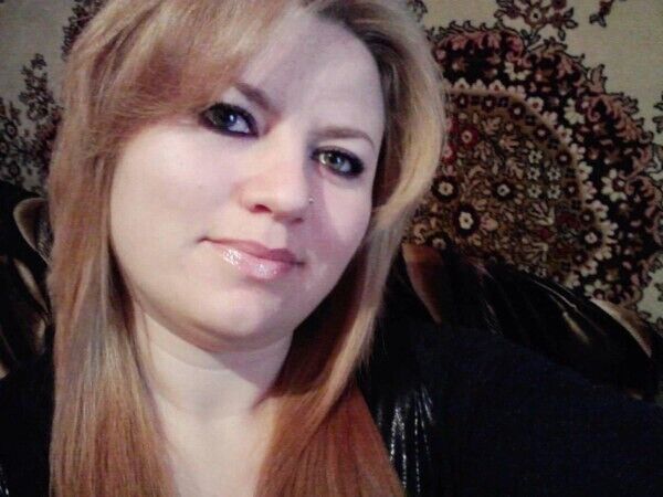  ,   Marina, 40 ,  