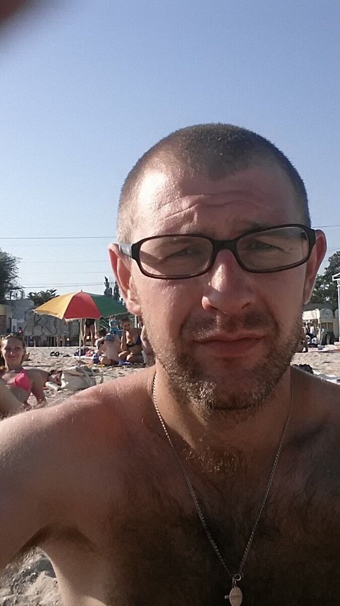  ,   Andrei, 40 ,  