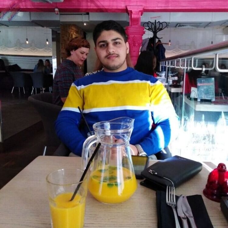  ,   Omid, 27 ,   ,   , c 