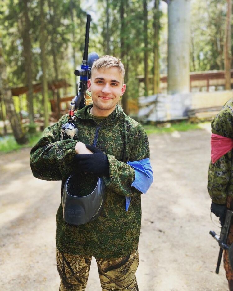  35587659  Alexey, 24 ,    