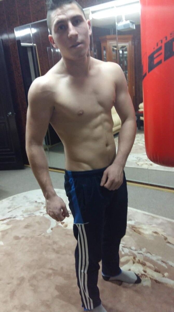  7906849  Ruslan, 33 ,    