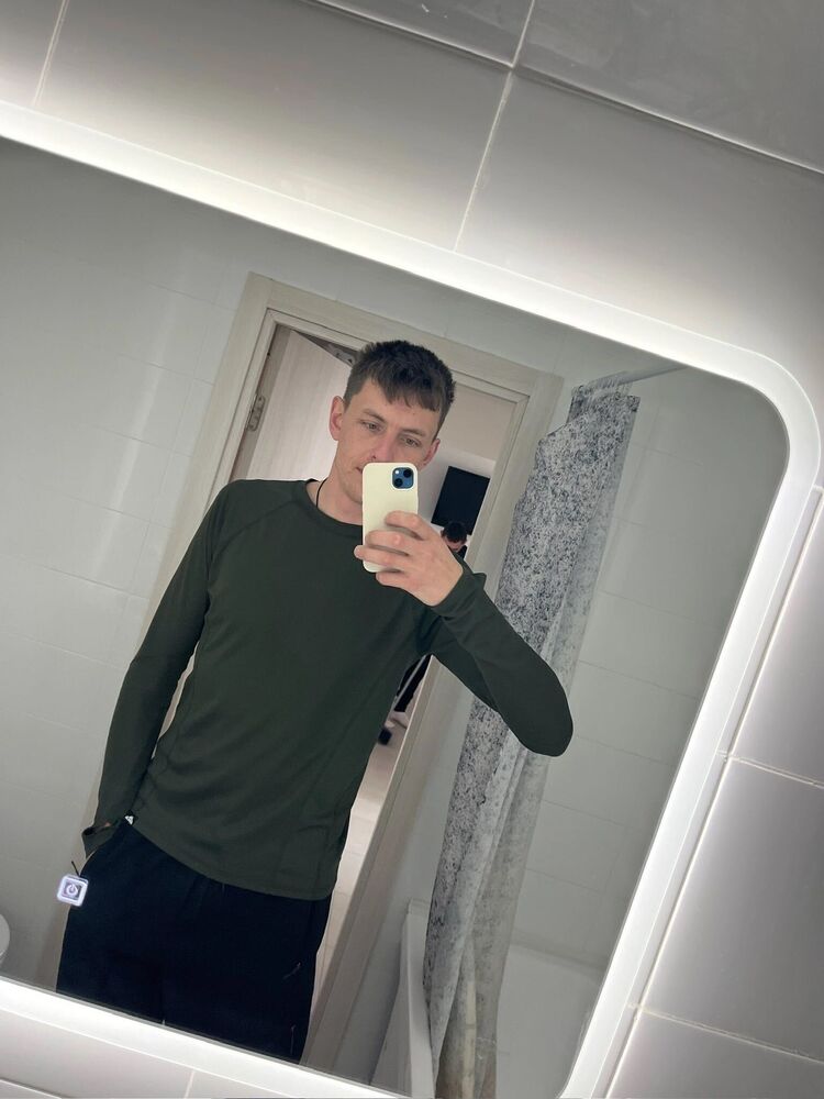  ,   Constantine, 32 ,   ,   