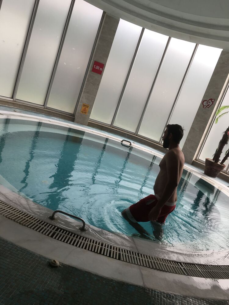  33779539  Baron, 24 ,    