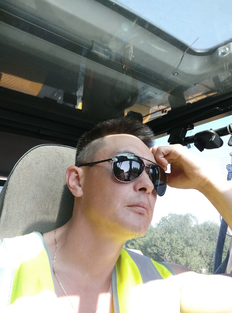  30557889  , 44 ,    