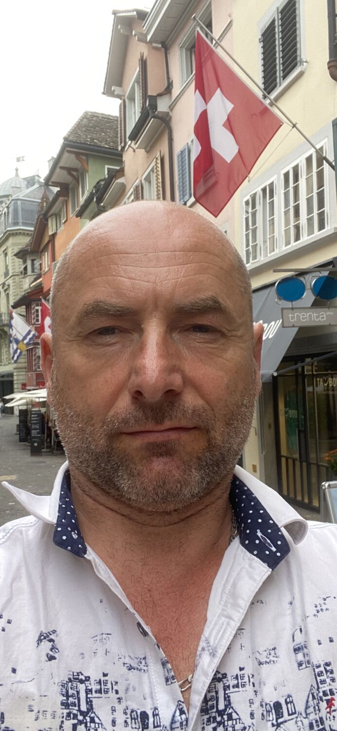  46282259  Andrei, 45 ,    