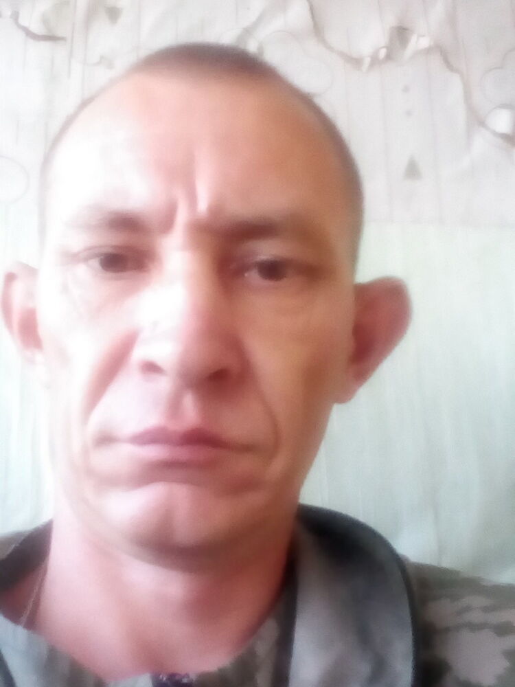  13505529  Sergei, 44 ,    