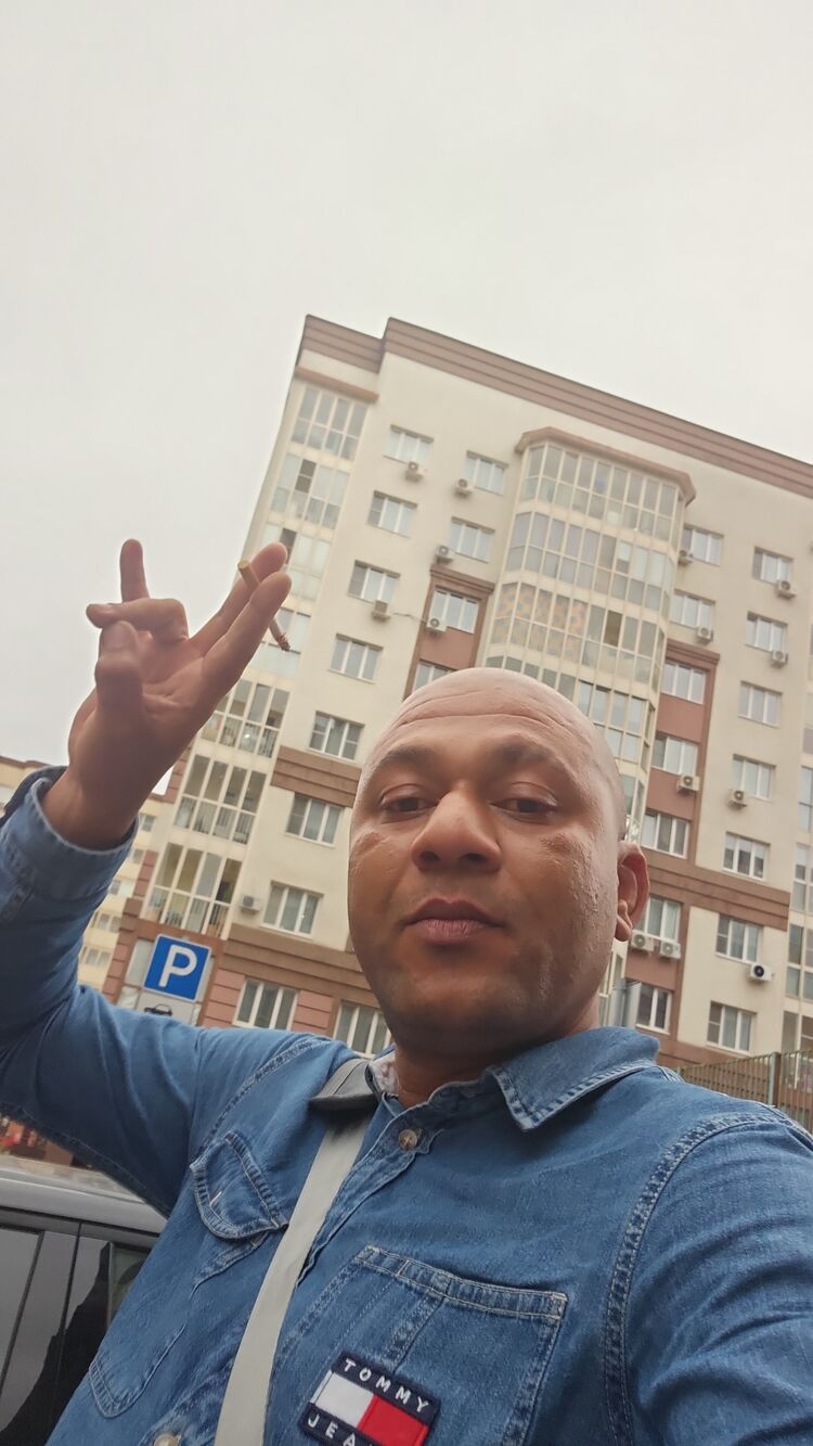  54347569  Michael, 29 ,    