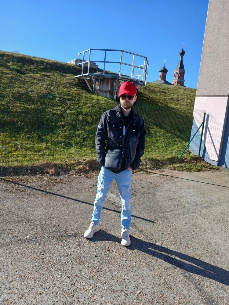  ,   Eduard, 35 ,   ,   