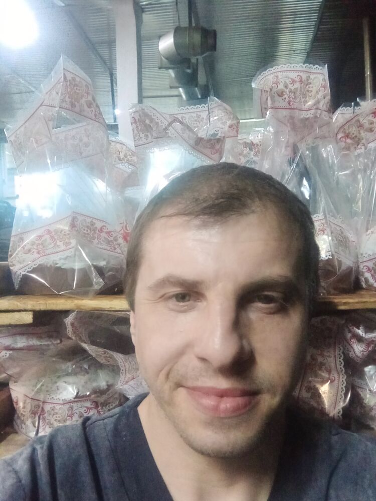  46845639  , 37 ,    