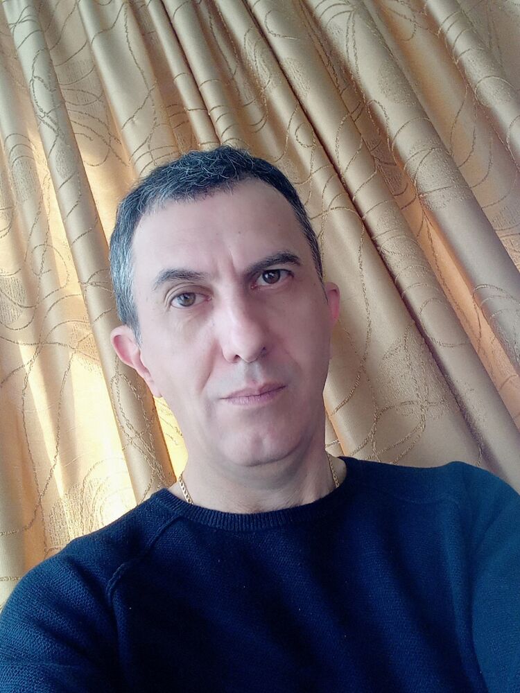  42151269  Alik, 51 ,    
