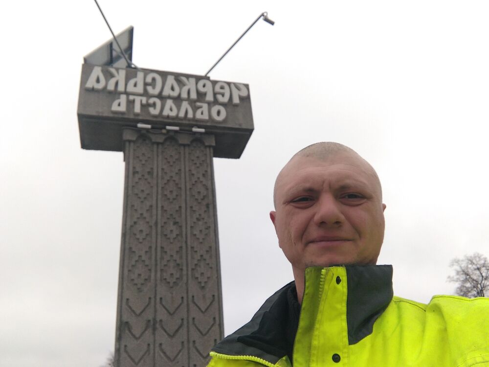  ,   Andrey, 40 ,   ,   