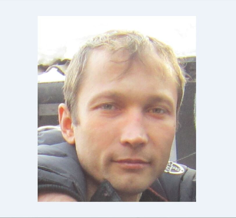  ,   Alex, 42 ,   