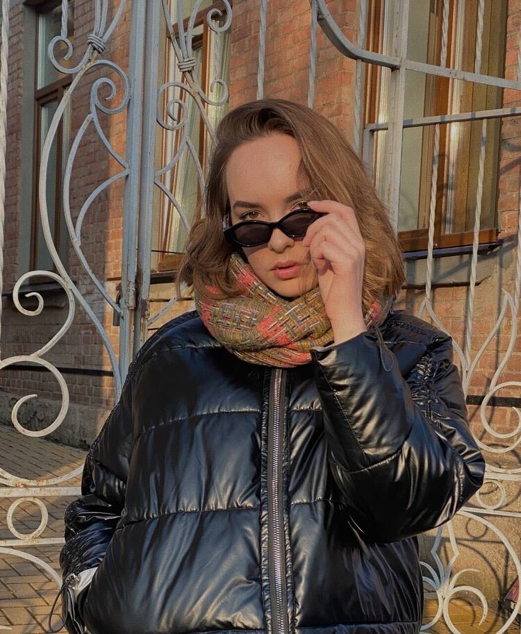  ,   Liza, 25 ,   ,   