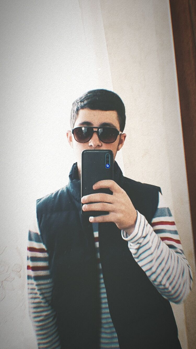  23288009  Vardan, 26 ,    