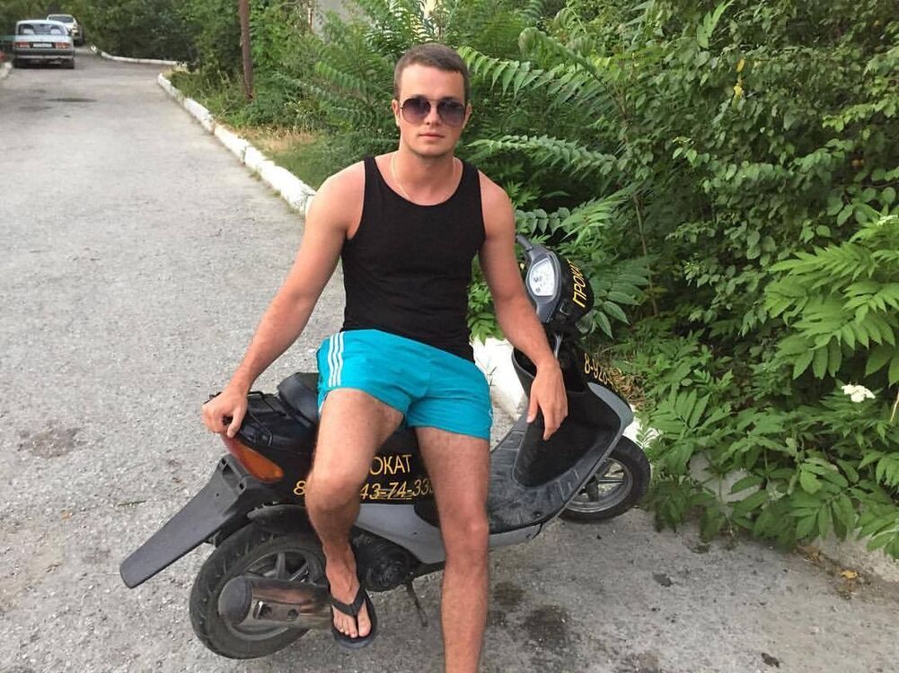  15575989  Vaik, 36 ,    