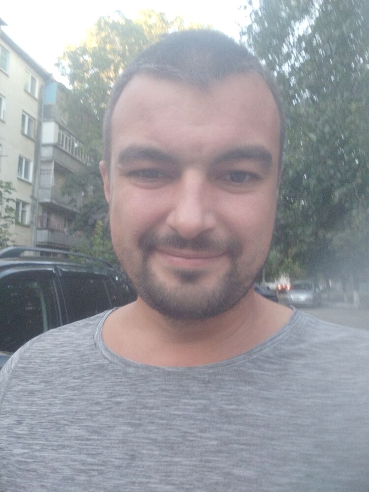  53255759  Vasilii, 35 ,    