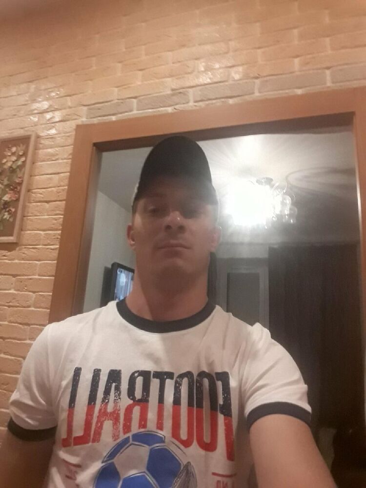 41381369  Nikolai, 32 ,    