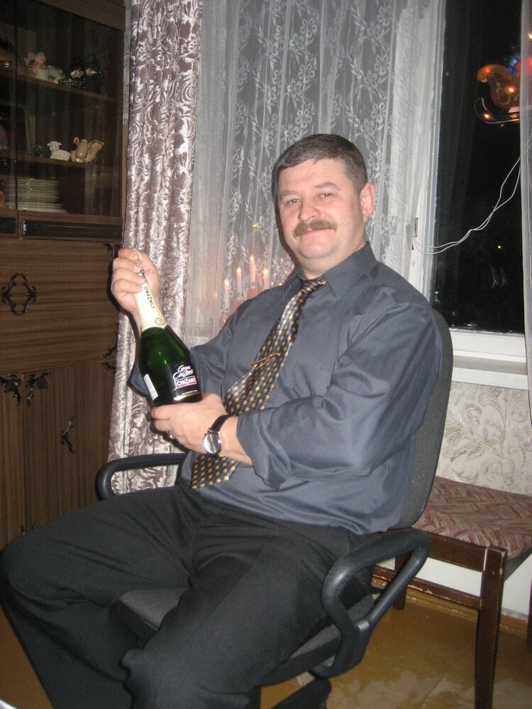  5272009  Anatolij, 61 ,    