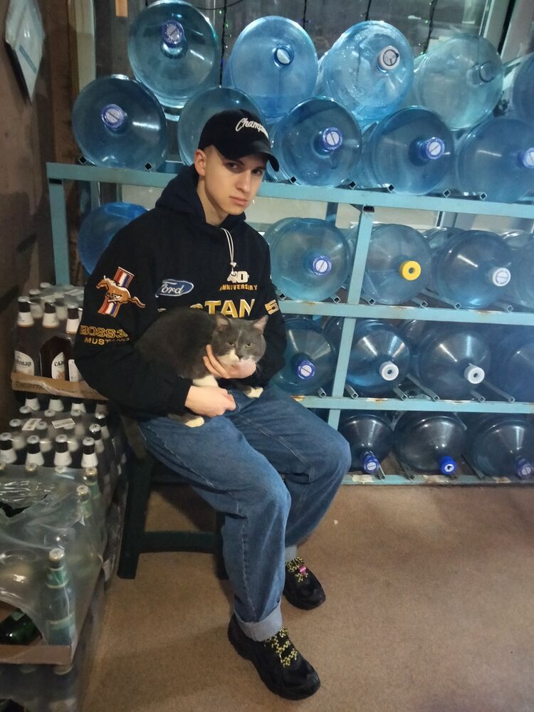  27299399  ˸, 21 ,    --