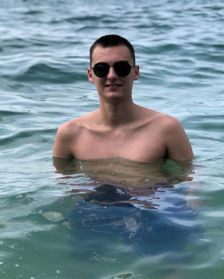  ,   Dmitrii, 25 ,   ,   , 