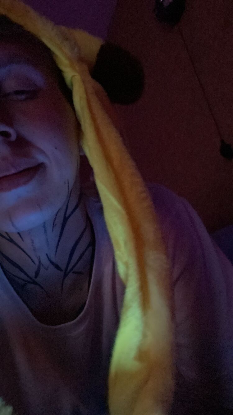  32236849  , 25 ,    