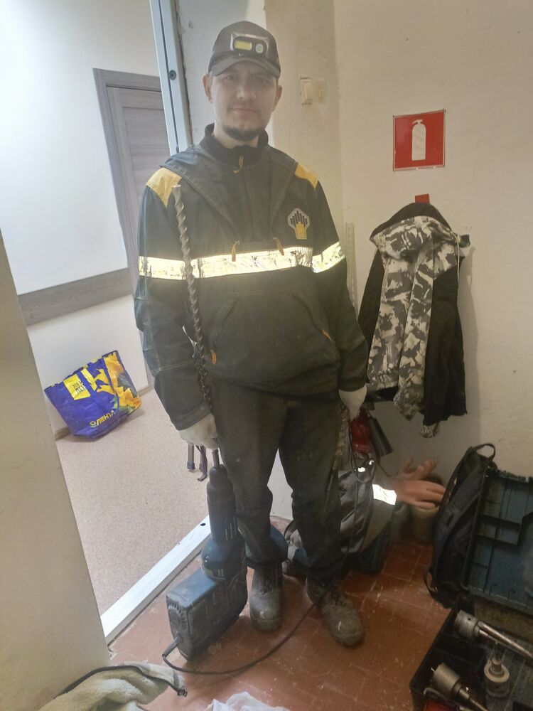  44227289  , 35 ,    