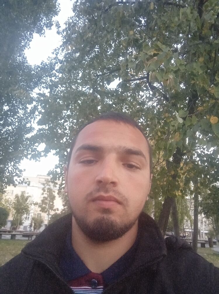  46687559  , 25 ,    