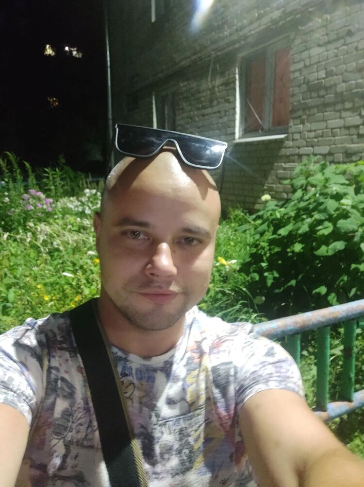  49625759  , 33 ,    