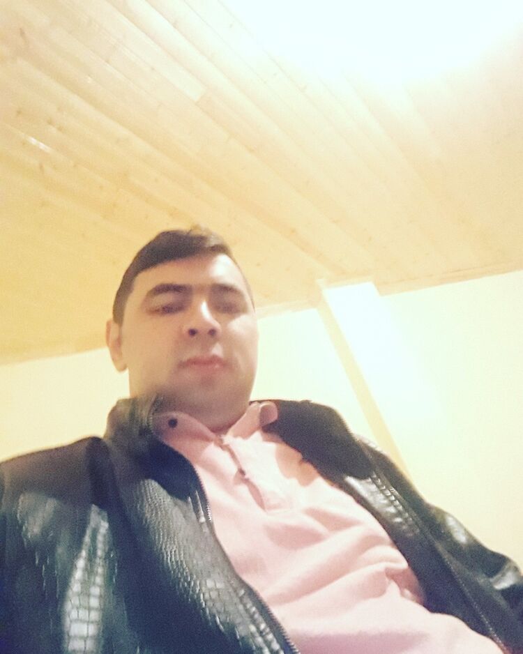  18032509  Alik, 33 ,    