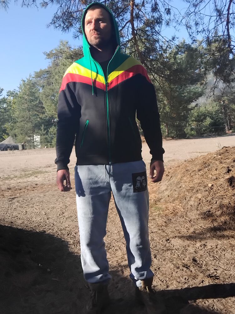  46783689  , 34 ,    