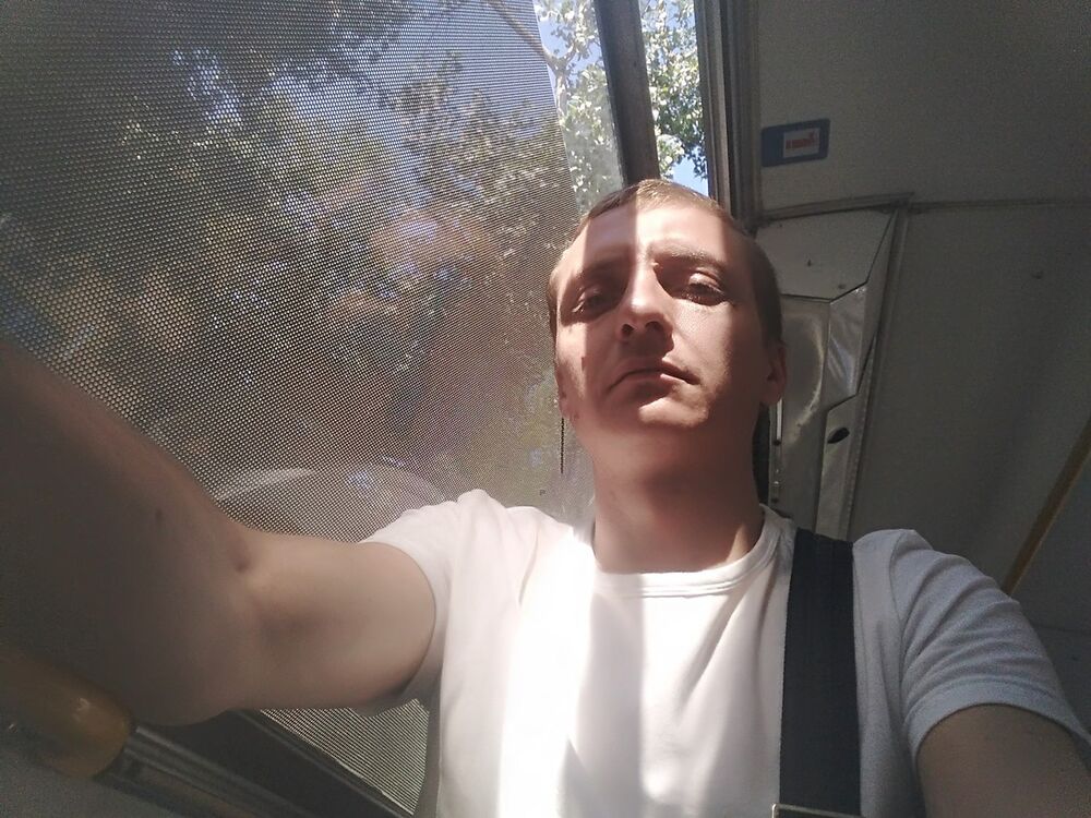  ,   Alex, 36 ,   