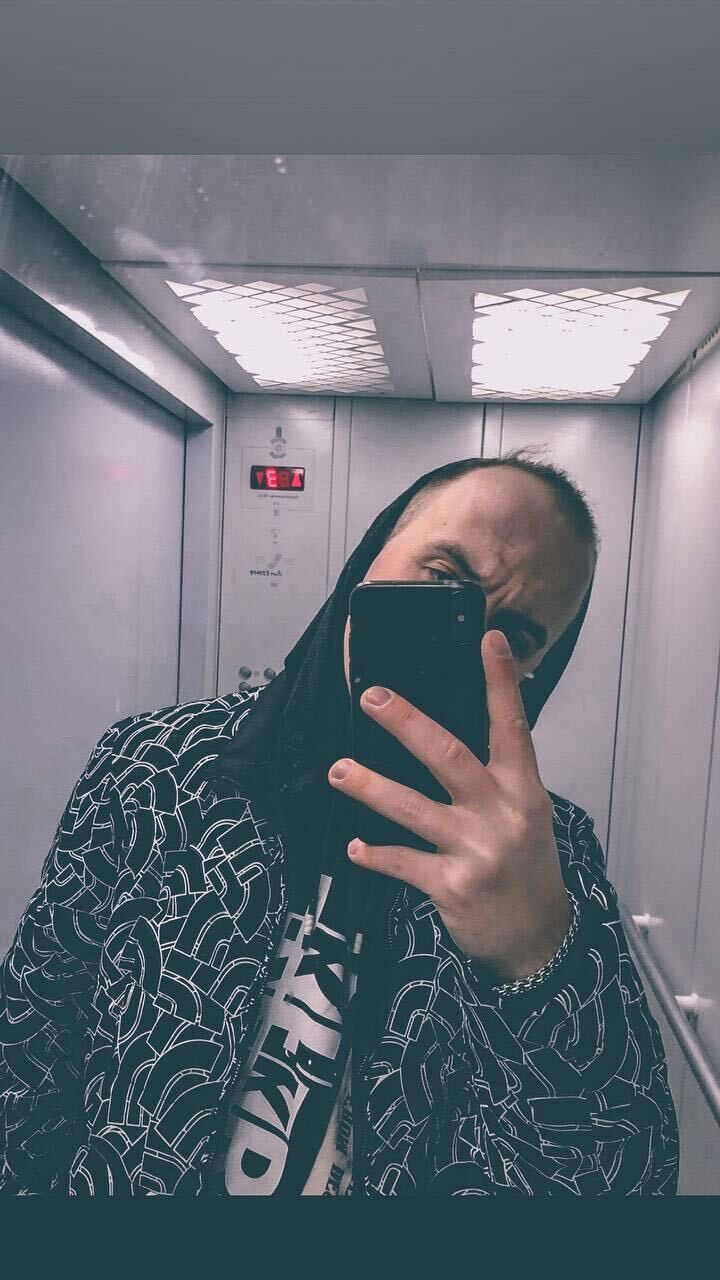  32337029  , 28 ,    