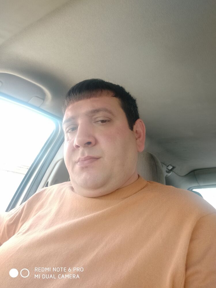  33249749  Armen, 37 ,    