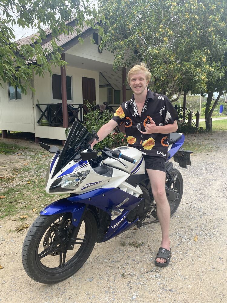 ���������� Ban Phattha Ya, ���� ������� Nabi, 32 ����, ������������ ��� ������, ����� � ���������, c�������� ���������, ���������