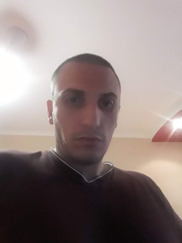  50412329  , 33 ,    