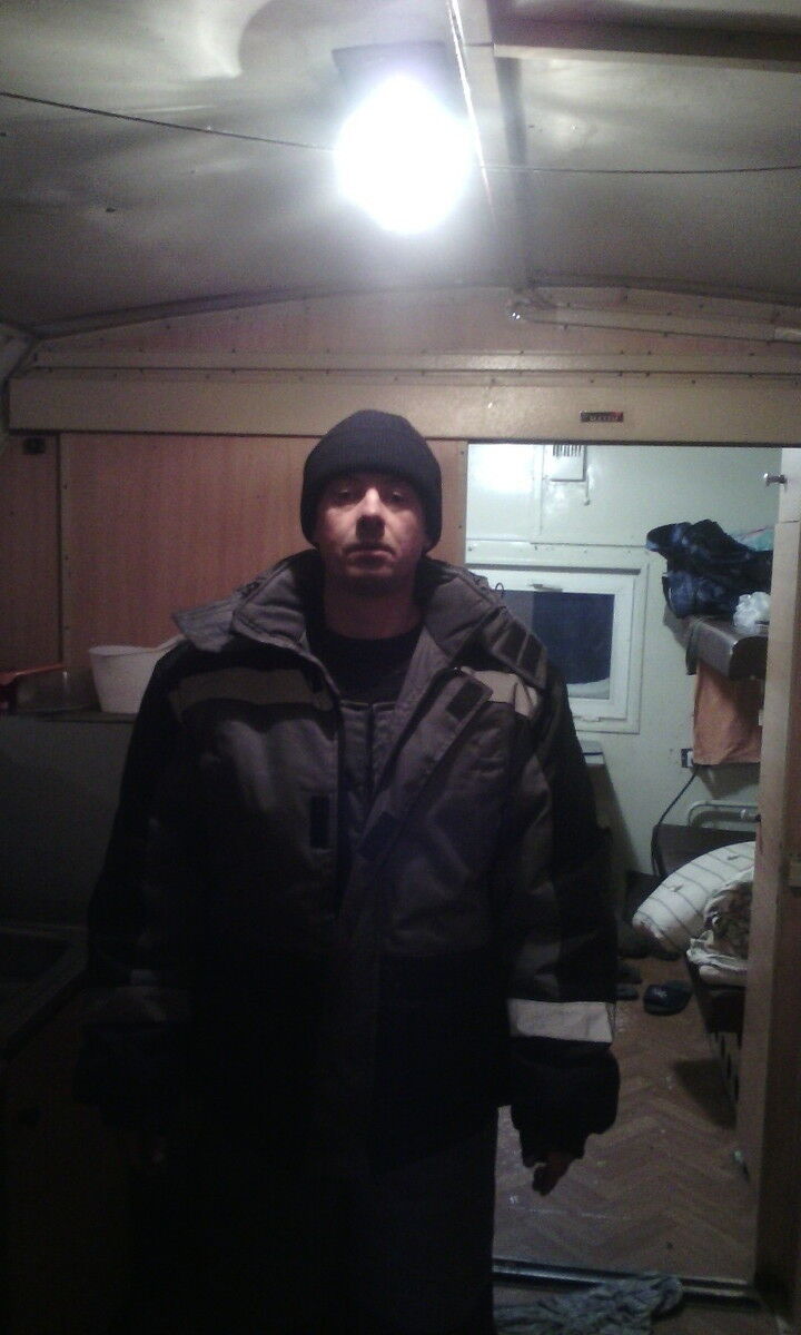  8687479  Ը, 47 ,    