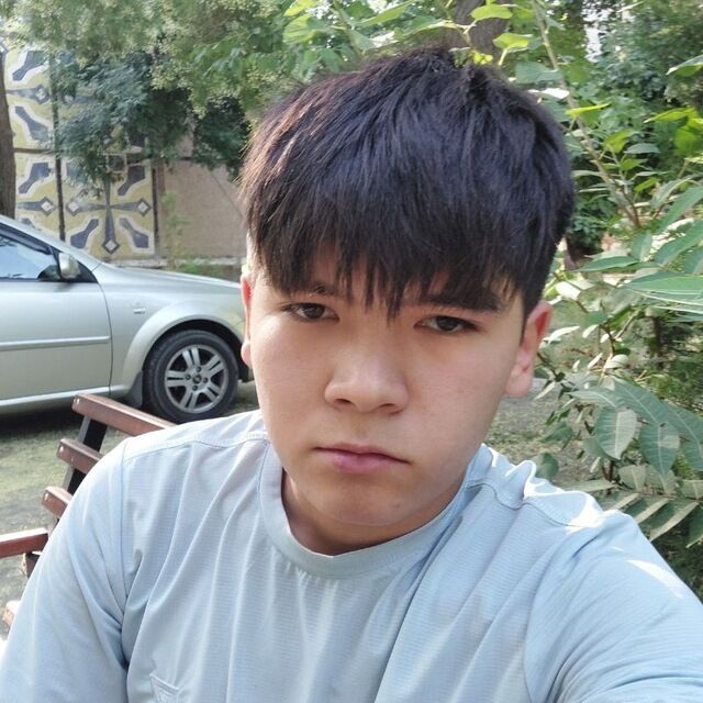  28131739  Kamron, 25 ,    