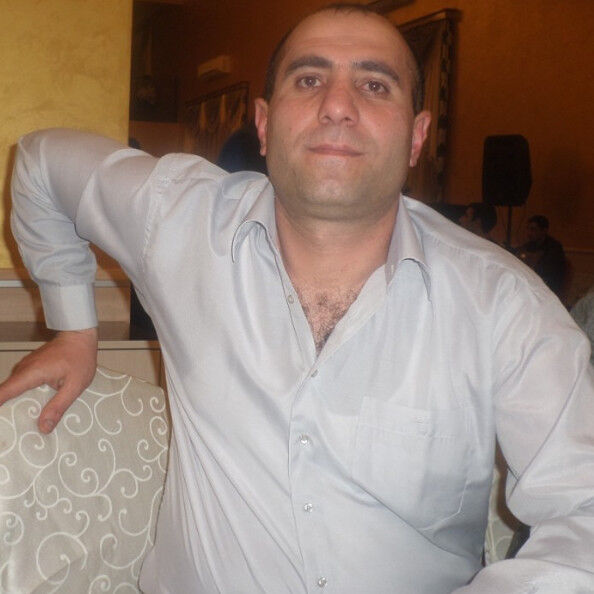  14636929  Karo, 45 ,    